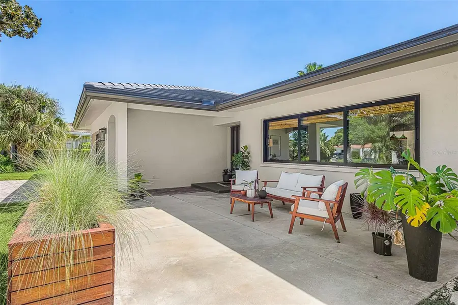 3620 Pembrook Dr, Sarasota, FL 34239 - #3