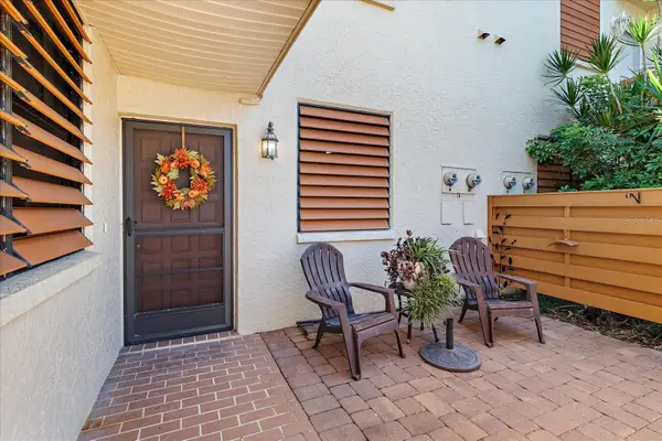 211 Pineneedle Drive #211, BRADENTON, FL 34210
