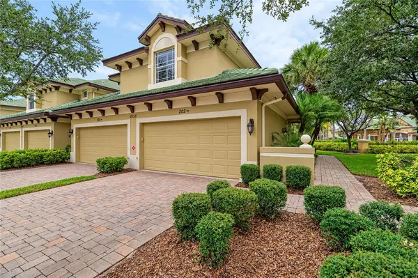 6556 Moorings Point Circle #202, LAKEWOOD RANCH, FL 34202