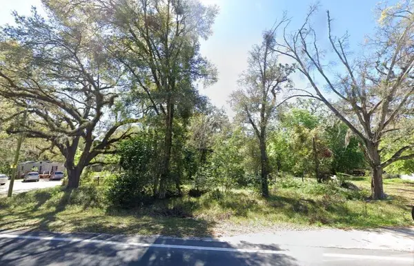 2715 Griffin Road, LEESBURG, FL 34748