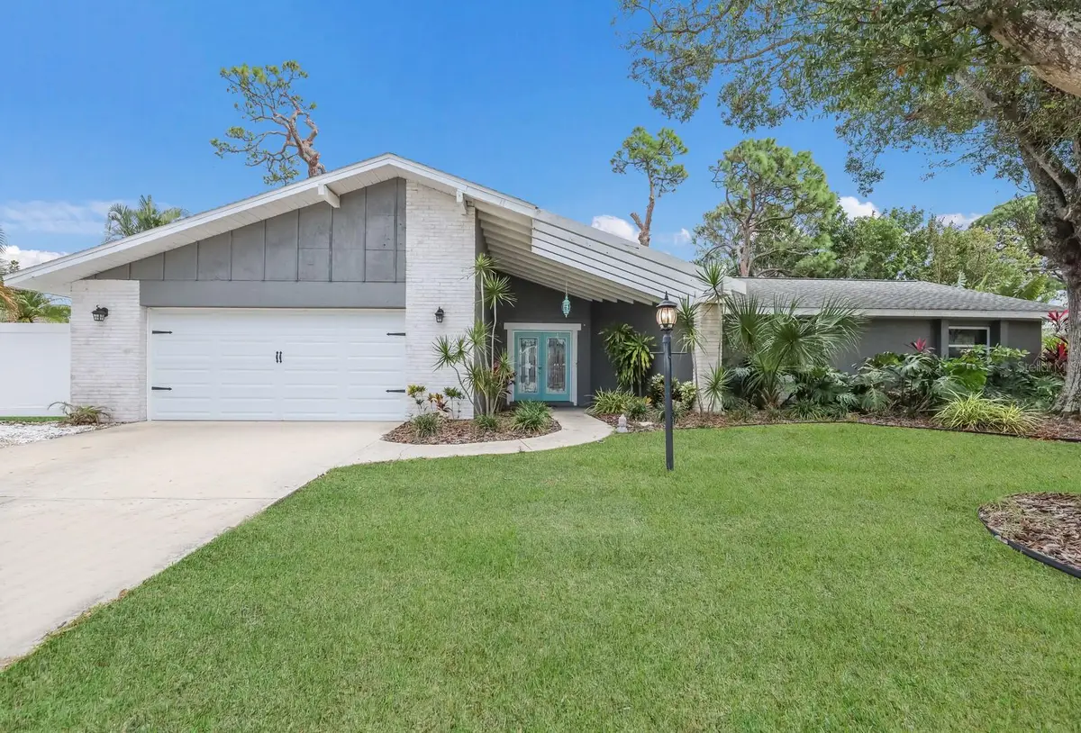 305 55th Street Nw, Bradenton, FL 34209 - #1