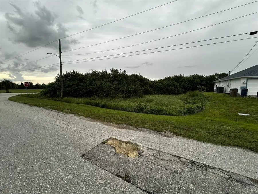 165 Pembroke Street, Lehigh Acres, FL 33974 - #3