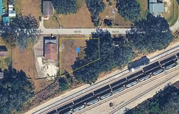 2200 2nd Street, MULBERRY, FL 33860