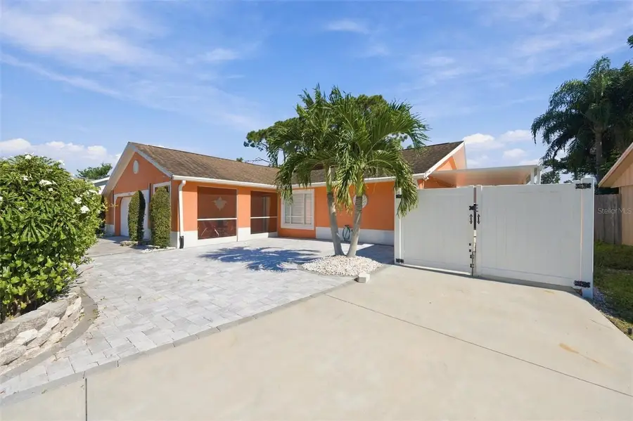 6625 Mauna Loa Boulevard, Sarasota, FL 34241 - #2