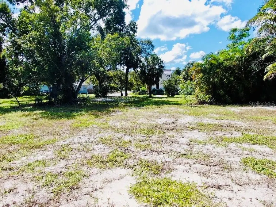 1705 6th Street, Sarasota, FL 34236 - #2