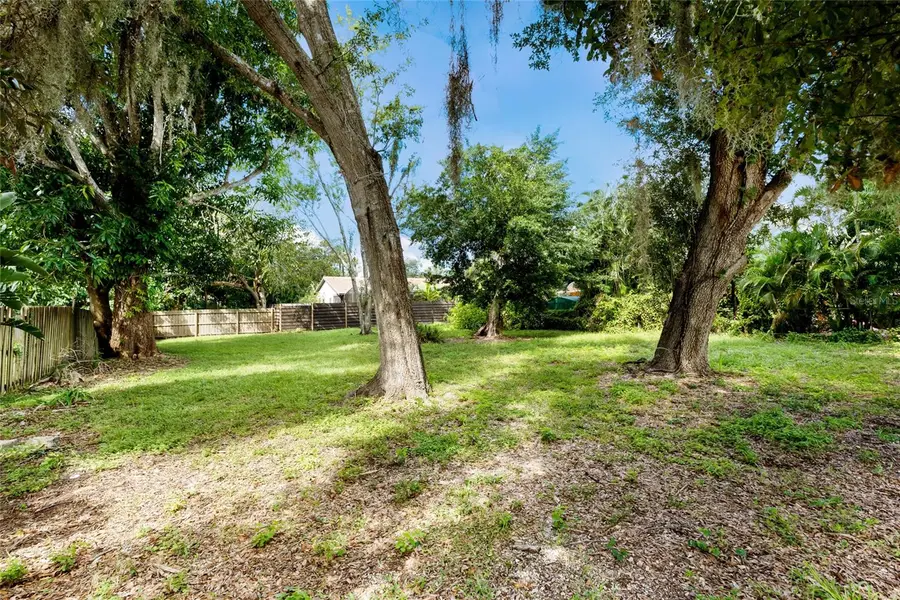 2423 Hickory Avenue, Sarasota, FL 34234 - #3