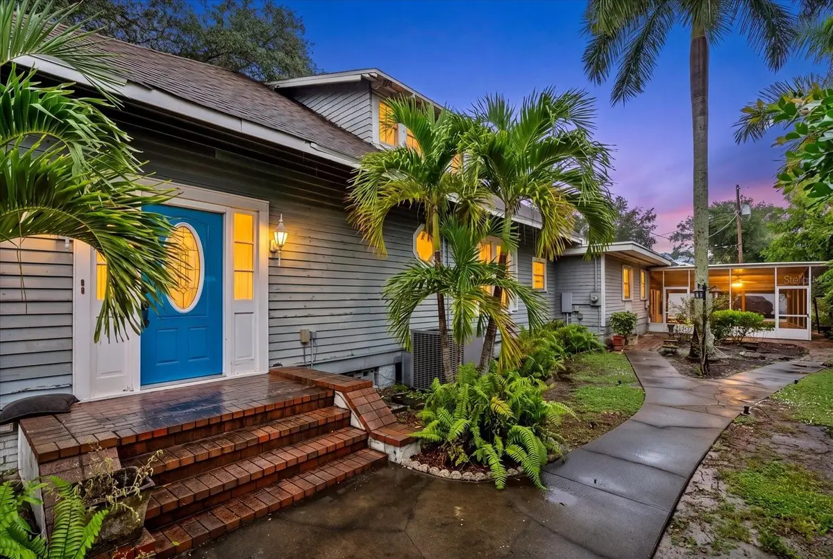 2714 Manatee Avenue W, Bradenton, FL 34205 - #1