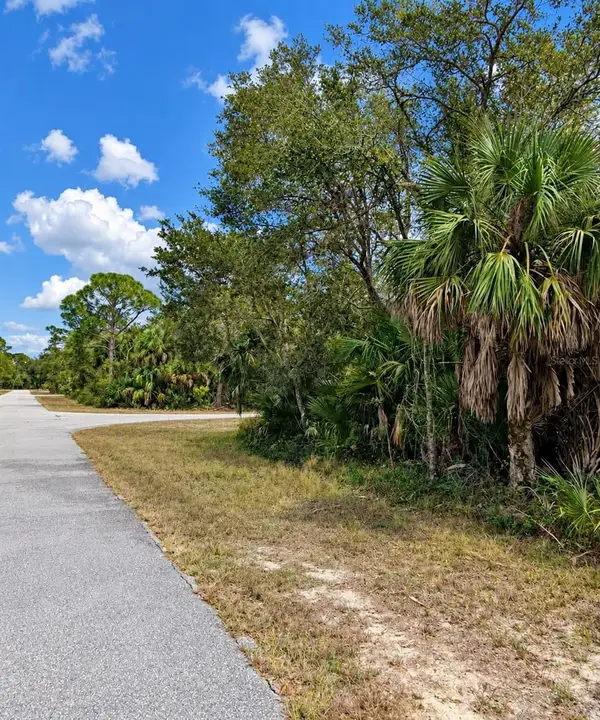 17117 Geoffrey Avenue, PORT CHARLOTTE, FL 33948