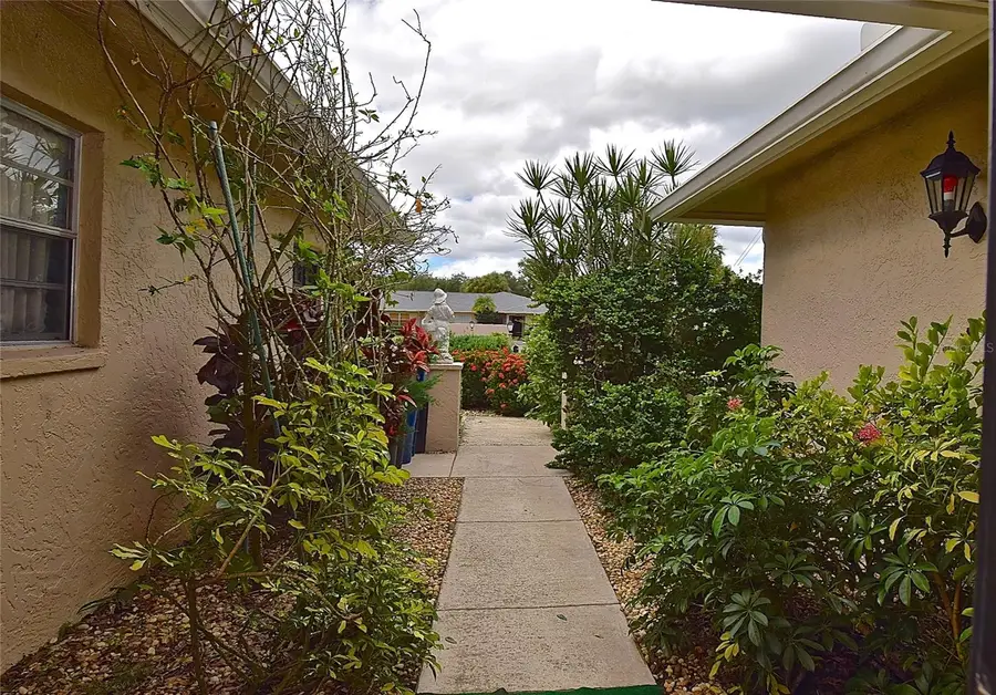 6883 W Country Club Lane, Sarasota, FL 34243 - #2