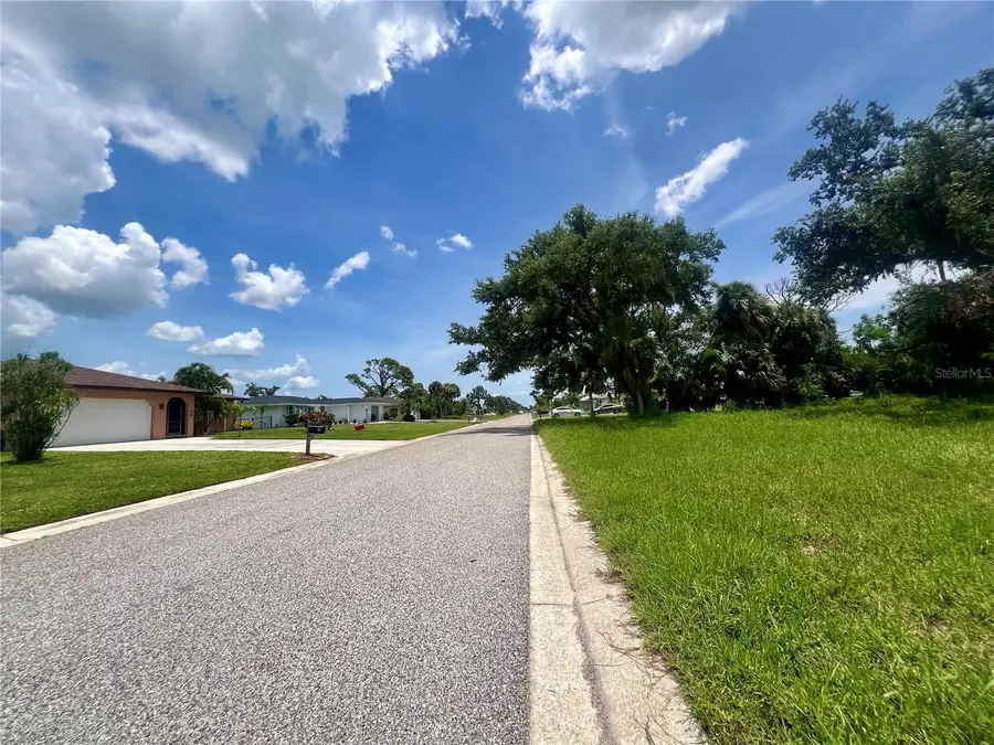 25 Oakland Hills Place, Rotonda West, FL 33947 - Image #2