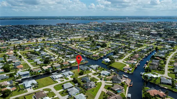 3725 SE 13th Avenue, CAPE CORAL, FL 33904