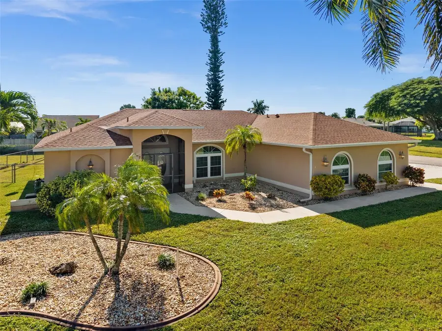 302 SE 34th Street, Cape Coral, FL 33904 - Image #3