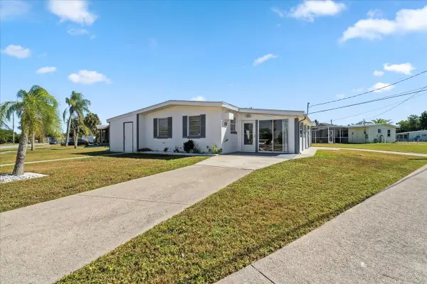 8385 Aero Avenue, NORTH PORT, FL 34287