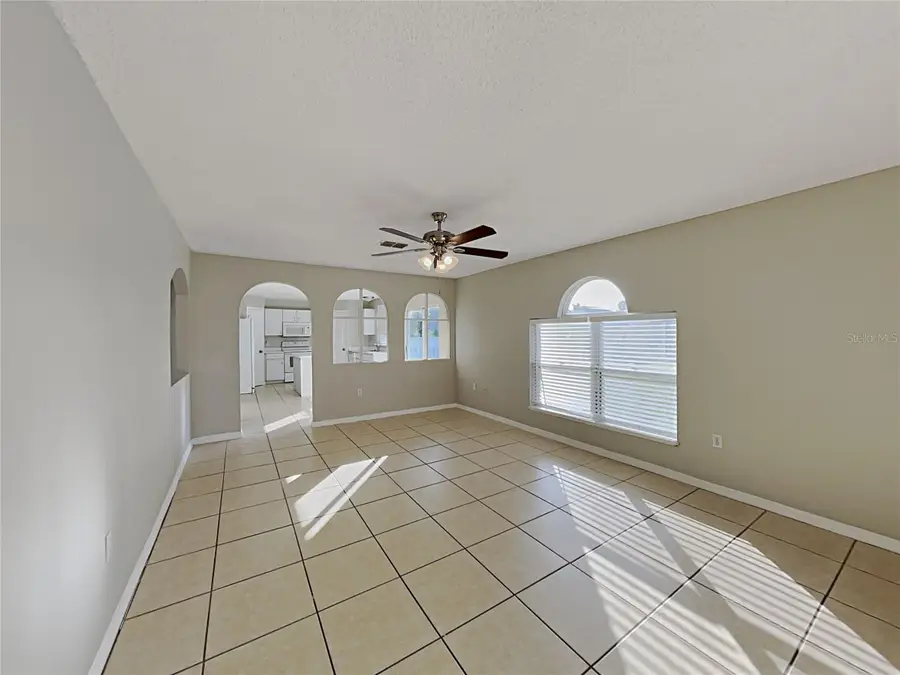 364 Chelmsford Court, Kissimmee, FL 34758 - Image #2