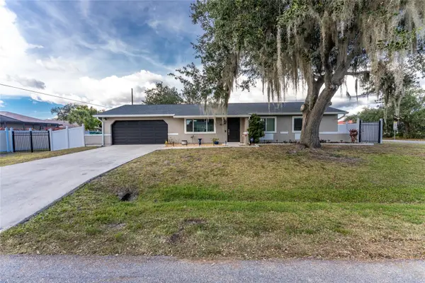 824 Calvert Avenue Nw, PORT CHARLOTTE, FL 33948