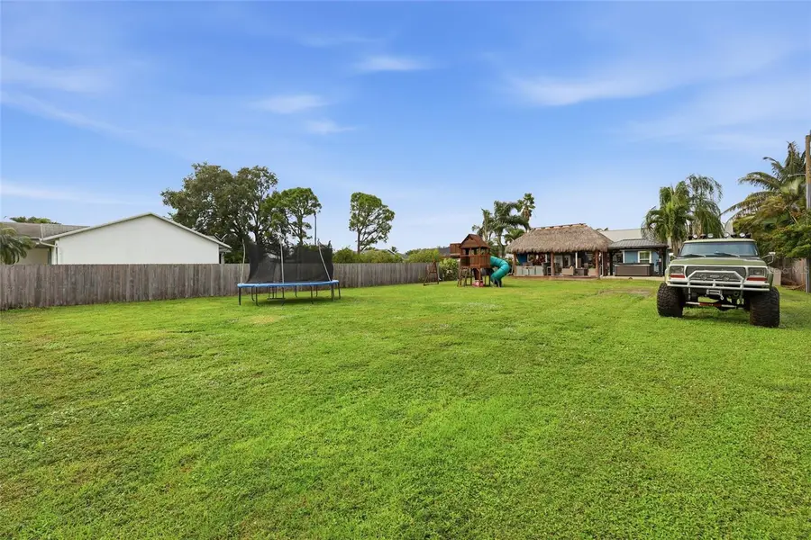 313 SW Thornhill Drive, Port Saint Lucie, FL 34984 - Image #3