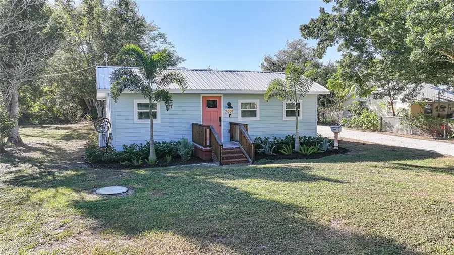 2921 Wilson Avenue, Punta Gorda, FL 33982 - Image #2