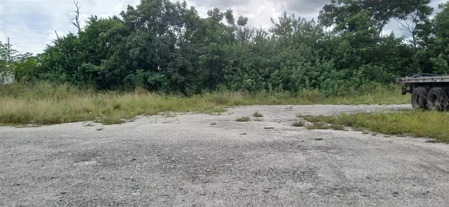 200 Hatcher Avenue, Avon Park, FL 33825 - Image #2