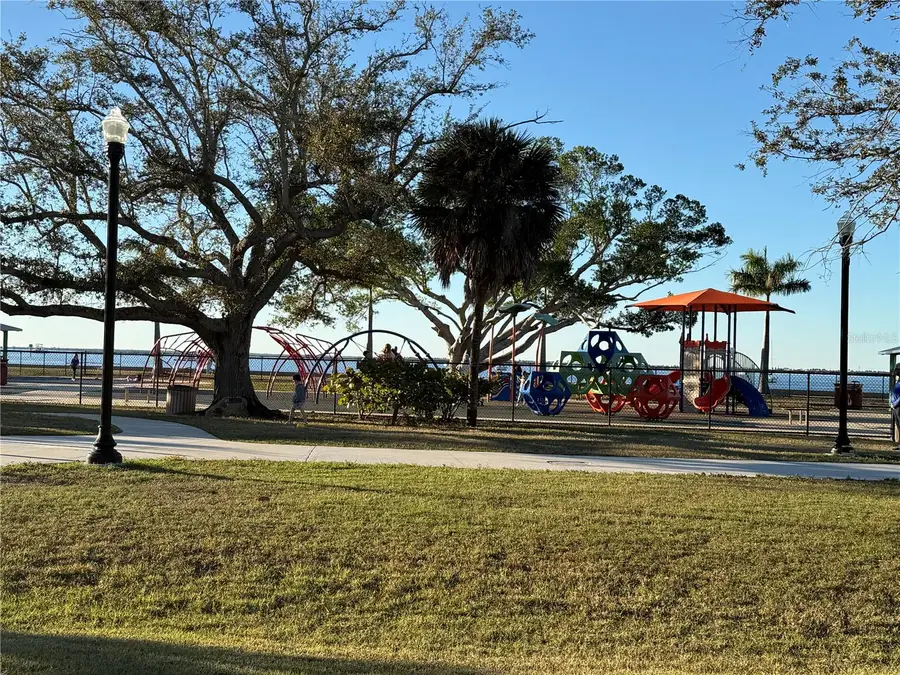 621 or 625 W Retta Esplanade, Punta Gorda, FL 33950 - Image #2