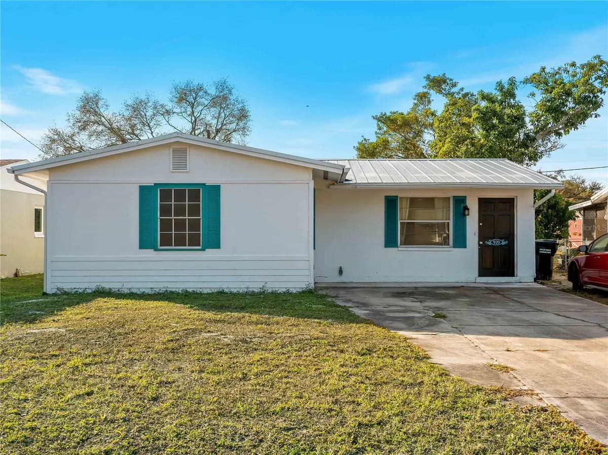 920 Myrtle Avenue, Venice, FL 34285 - Image #1