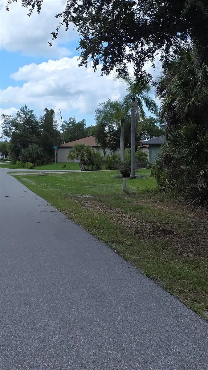 276 Camden Lane, Port Charlotte, FL 33953 - #3