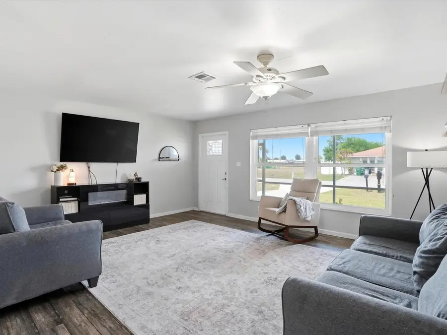 755 Hartford Drive Nw, Port Charlotte, FL 33952 - #2