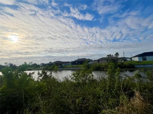 934 NE 12th Street, CAPE CORAL, FL 33909