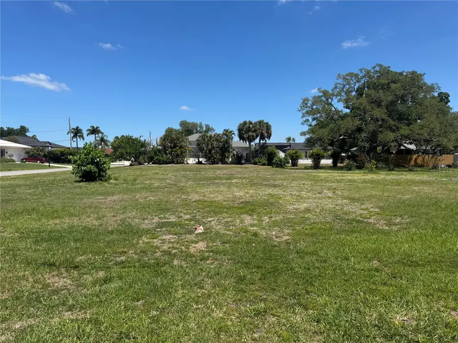 Dona Way, Nokomis, FL 34275 - #3