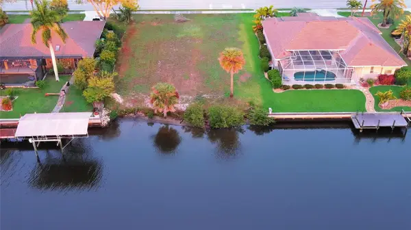 3190 Lake View Boulevard, PORT CHARLOTTE, FL 33948