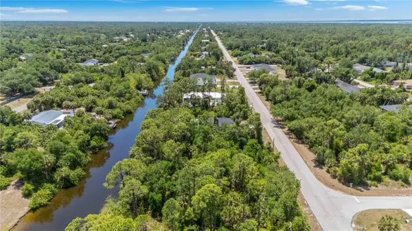2042 Como Street, PORT CHARLOTTE, FL 33948
