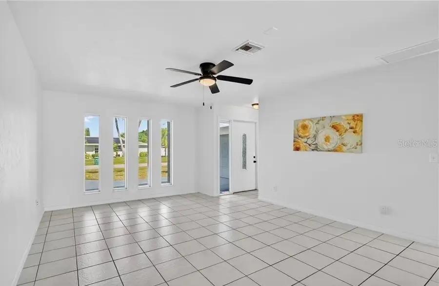 918 SE 35th Street, Cape Coral, FL 33904 - #3