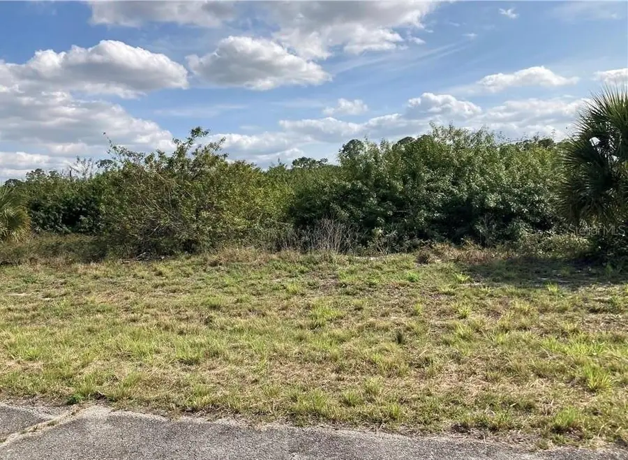 208 Elmwood Street, Labelle, FL 33935 - #3