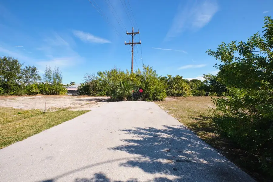 201 SW 40th Street, Cape Coral, FL 33914 - #2