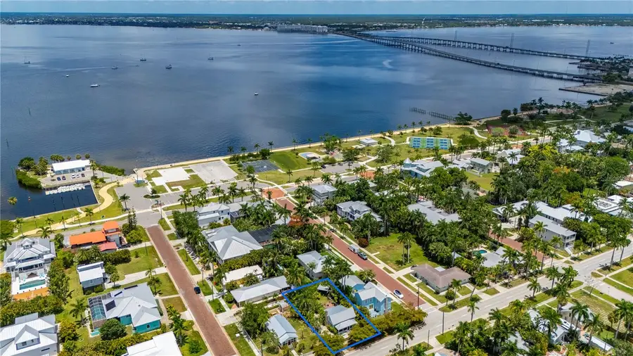 756 W Marion Avenue, Punta Gorda, FL 33950 - #2