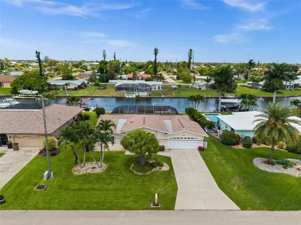 4402 SE 1st Place, CAPE CORAL, FL 33904