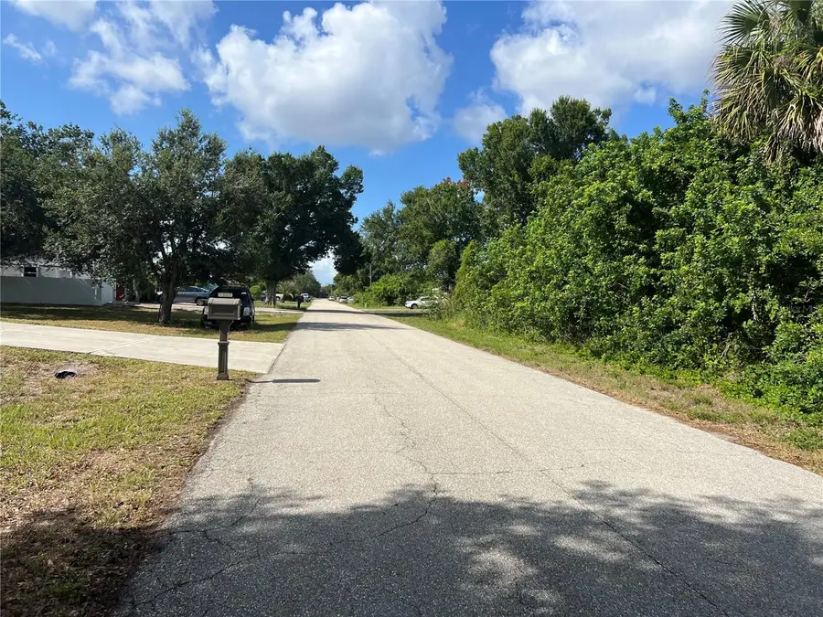 3247 Manhattan Street, Port Charlotte, FL 33952 - #3