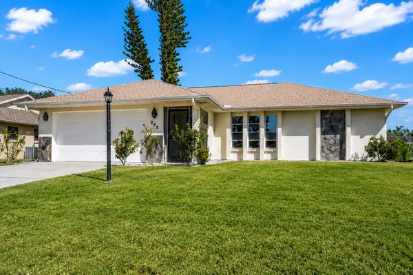 285 Mark Twain Lane, ROTONDA WEST, FL 33947