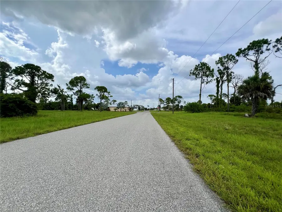 28 Mate Circle, Placida, FL 33946 - #3