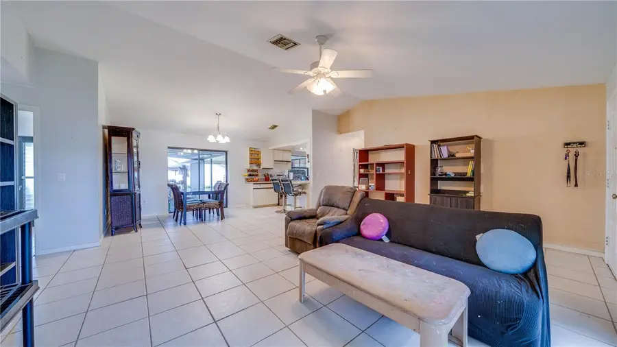 3609 SE 2nd Place, Cape Coral, FL 33904 - #3