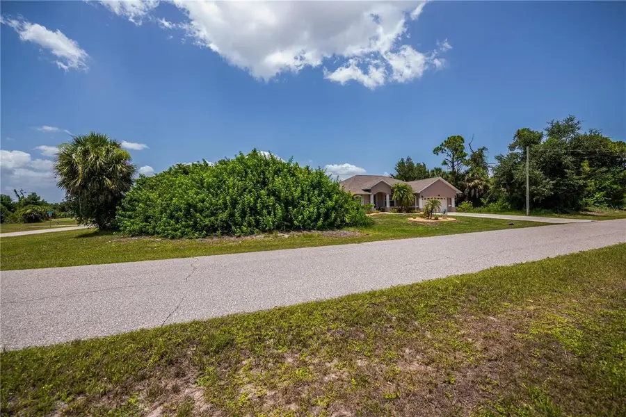 121 Red Cedar Park, Rotonda West, FL 33947 - #3