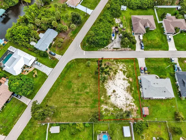 2425 Woodyglen Street, PORT CHARLOTTE, FL 33948