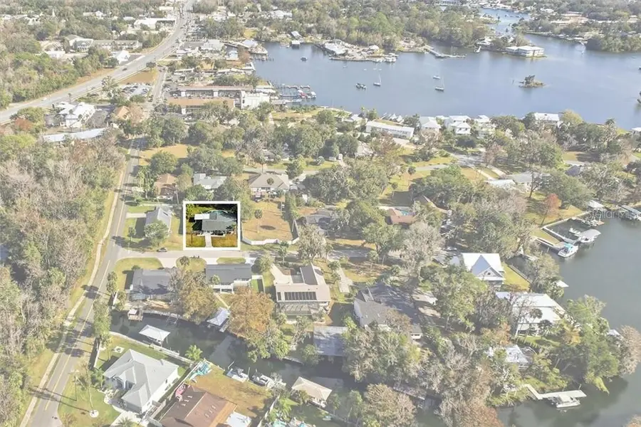 547 NW 9th Avenue, Crystal River, FL 34428 - #2