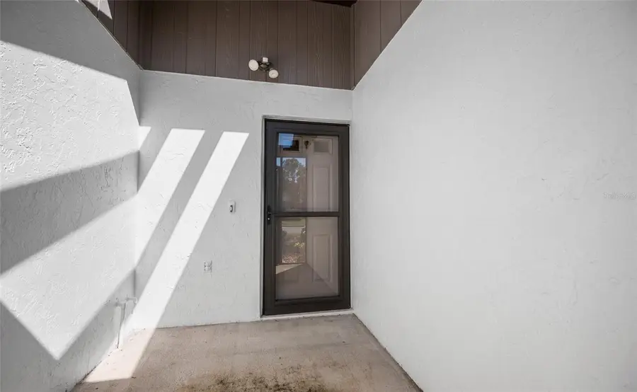 502 Foxwood Boulevard, Englewood, FL 34223 - Image #2