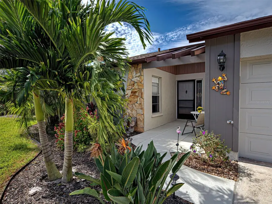 611 Chestnut Lane, Englewood, FL 34223 - Image #3