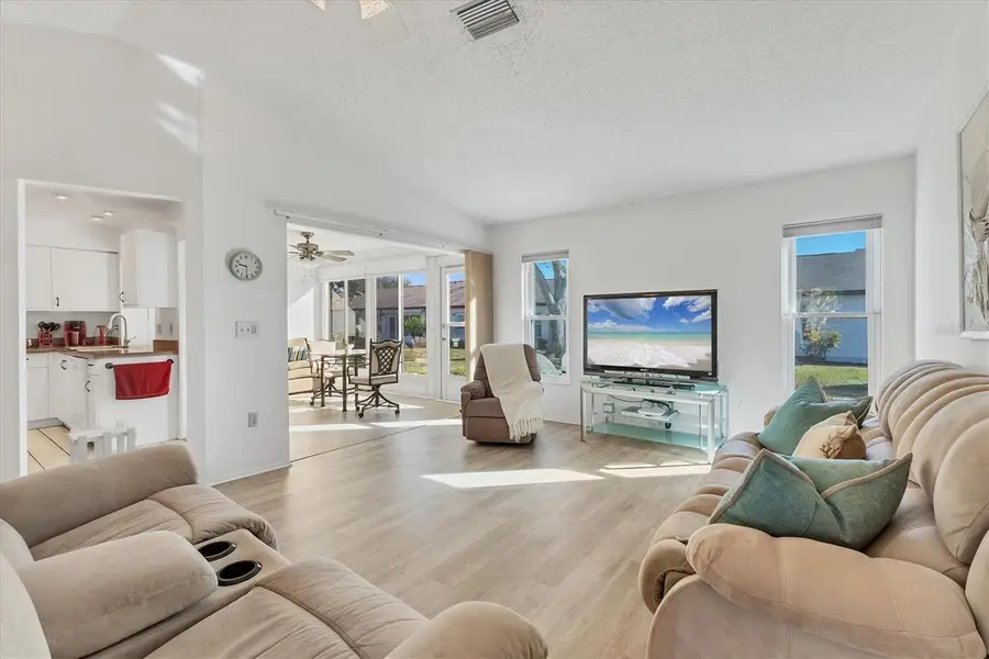 604 Chestnut Lane, Englewood, FL 34223 - Image #2