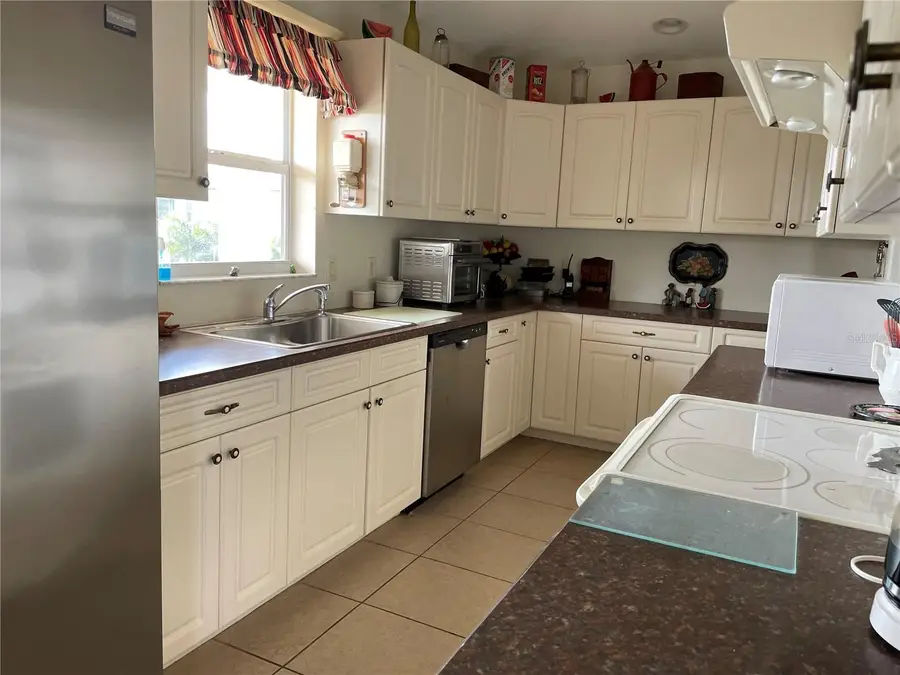 4271 Hollis Avenue, Port Charlotte, FL 33953 - Image #3