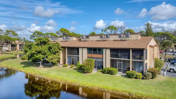 11 Quails Run Boulevard #2, ENGLEWOOD, FL 34223