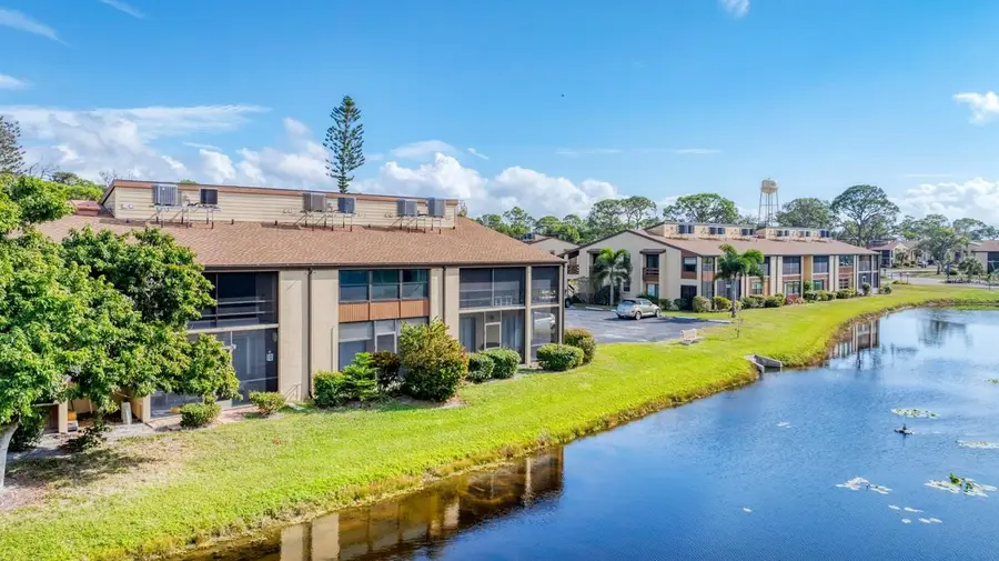 11 Quails Run Boulevard #2, Englewood, FL 34223 - Image #2