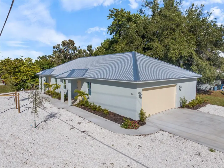 3525 Mcintosh Road, Sarasota, FL 34232 - Image #2