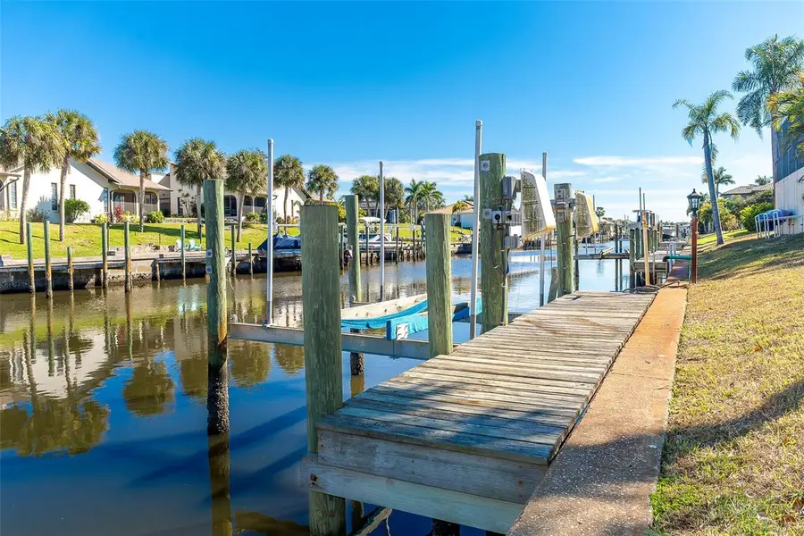 373 Ardenwood Drive, Englewood, FL 34223 - Image #3